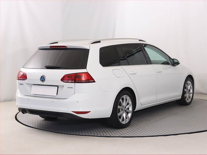 Volkswagen Golf (2015) Highline 1.6 TDI, Automat - fotka 5 z 19