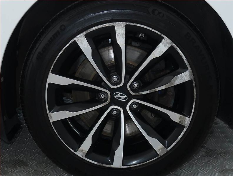 Hyundai i40 (2018) 1.7 CRDi, Navi, Tempomat - fotka 14 z 17