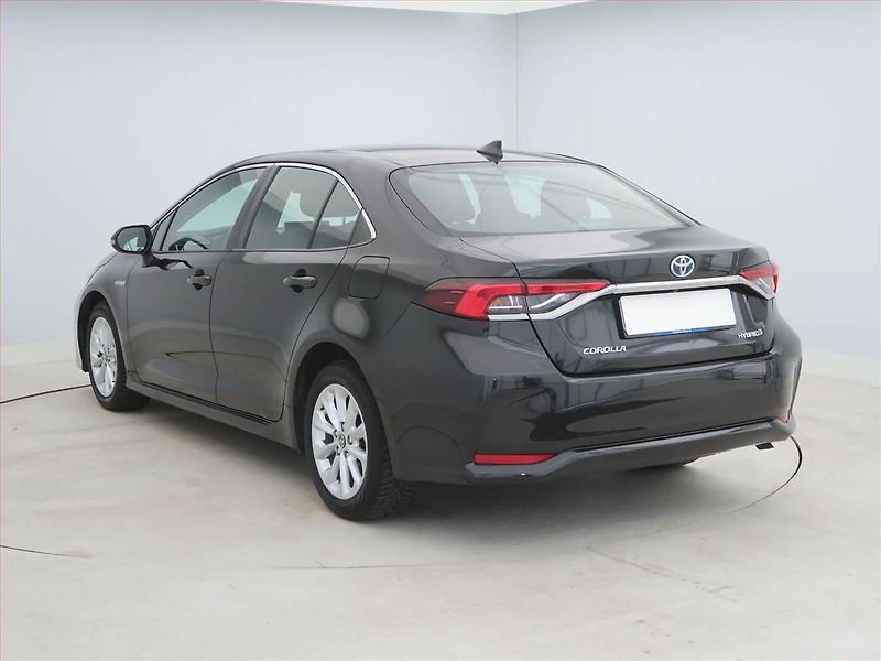 Toyota Corolla (2019) 1.8 Hybrid, Automat, ČR,1.maj - fotka 4 z 15