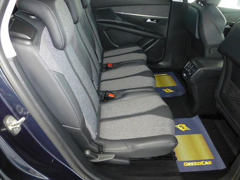 Peugeot 5008 (2020) 1,5HDI-96KW*NAVI**KAMERA*7MÍST - fotka 26 z 33