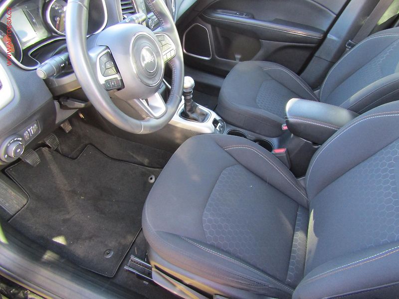 Jeep Compass (2020) 1.4T, ČR - fotka 9 z 17