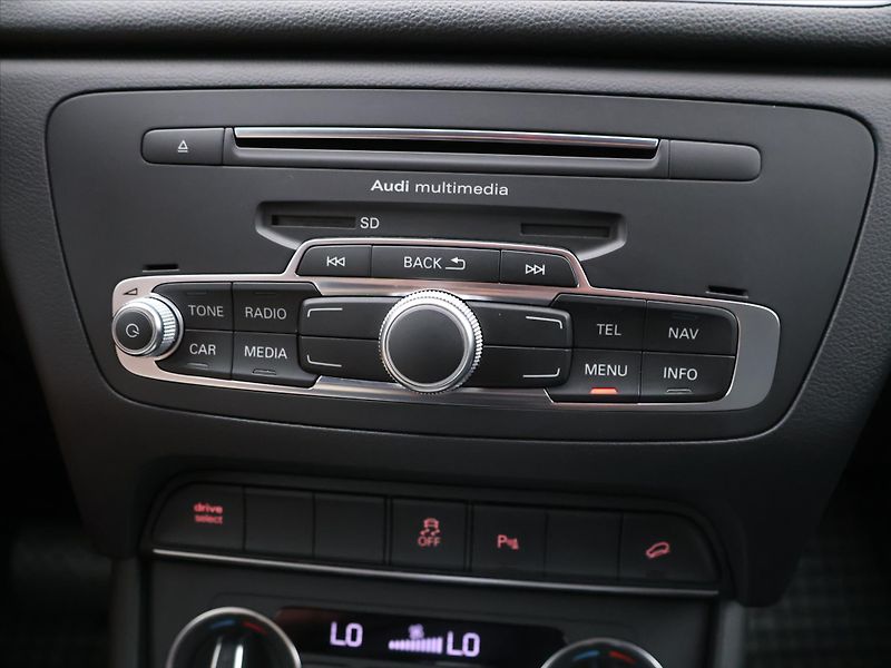 Audi Q3 2,0 TDI 88kW S tronic Basic - fotka 22 z 30