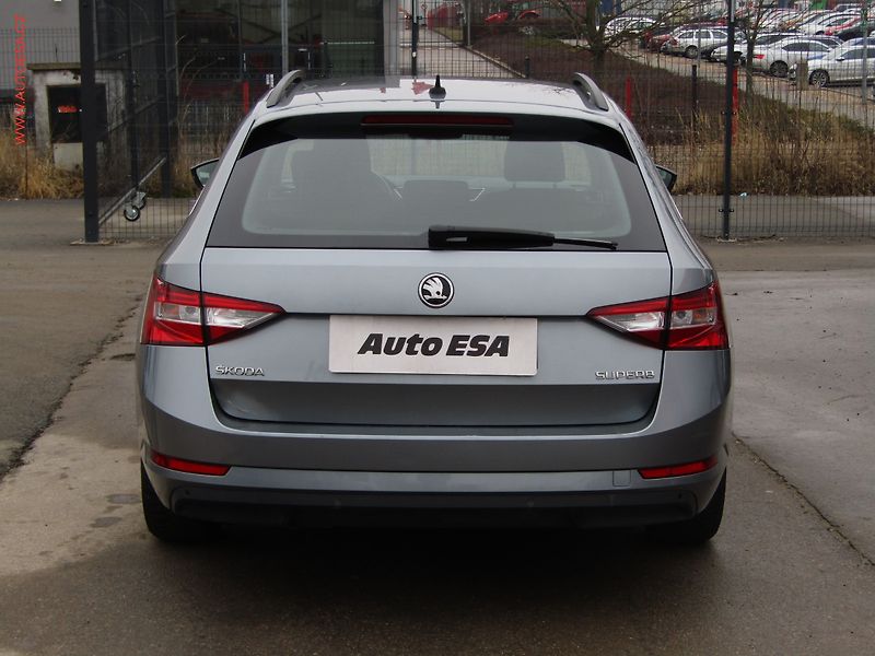Škoda Superb (2016) 1.6 TDi, ČR, Ambition, DSG - fotka 5 z 21