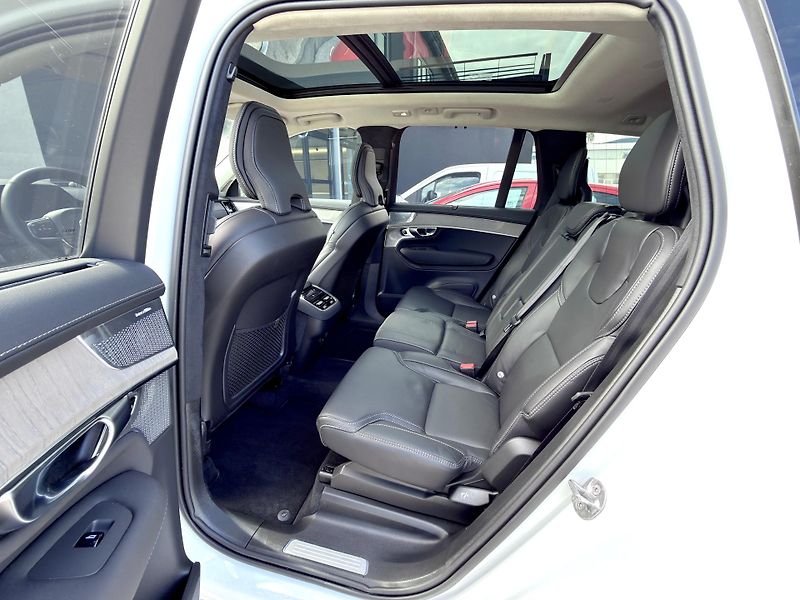 Volvo XC90 B5 AWD ULTRA BRIGHT // +kola  - fotka 12 z 59