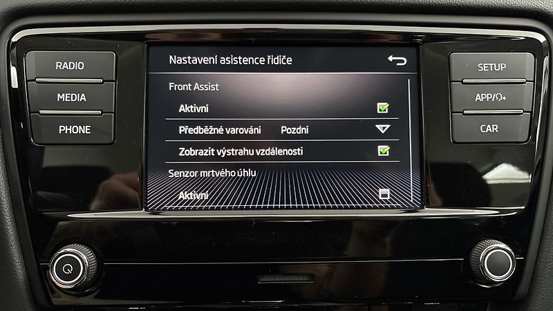 Škoda Octavia 1.5 TSI G-Tec DSG Ambition Com - fotka 23 z 23