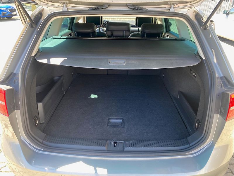 Volkswagen Passat (2015) VW Passat 2.0TDi 176kW 4M - fotka 14 z 14
