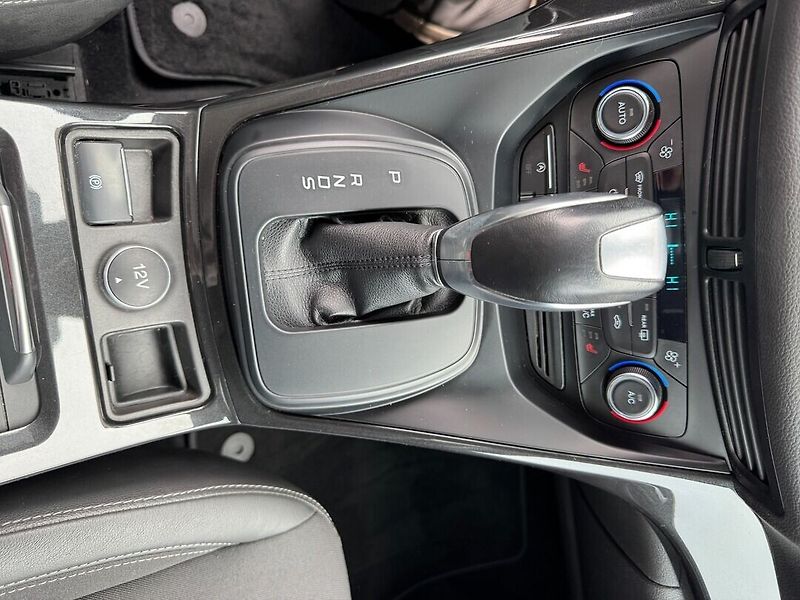 Ford Kuga AT TITANIUM - fotka 7 z 19