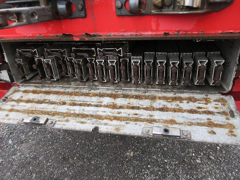 Vanhool Ostatní A3C002, mega, SAF, zvedačka - fotka 7 z 17