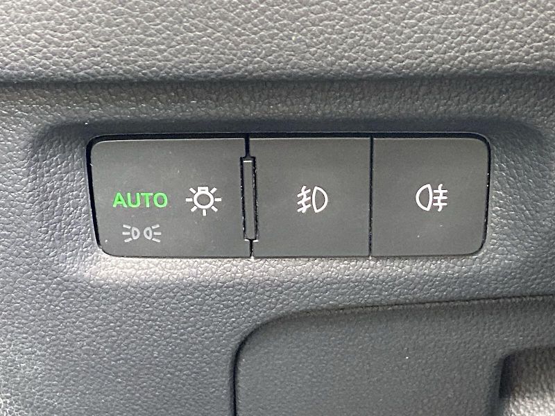 Škoda Octavia (2023) 2.0 TDI DSG SportLine - fotka 18 z 35