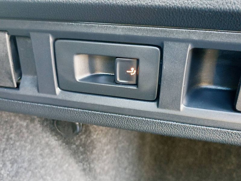 Škoda Octavia (2023) 2.0 TDI DSG Tažné Head Up disp - fotka 19 z 33