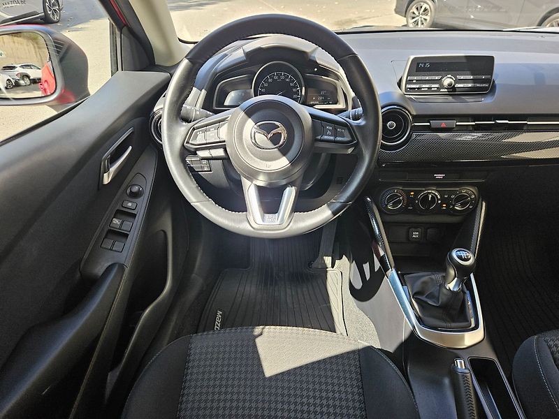 Mazda 2 1,5L SKYACTIV-G 55kW, ČR,1.maj - fotka 14 z 32