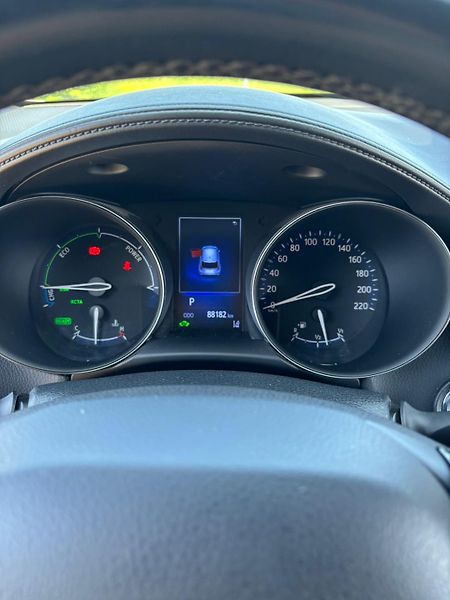 Toyota C-HR (2019) Hybrid  - fotka 8 z 15