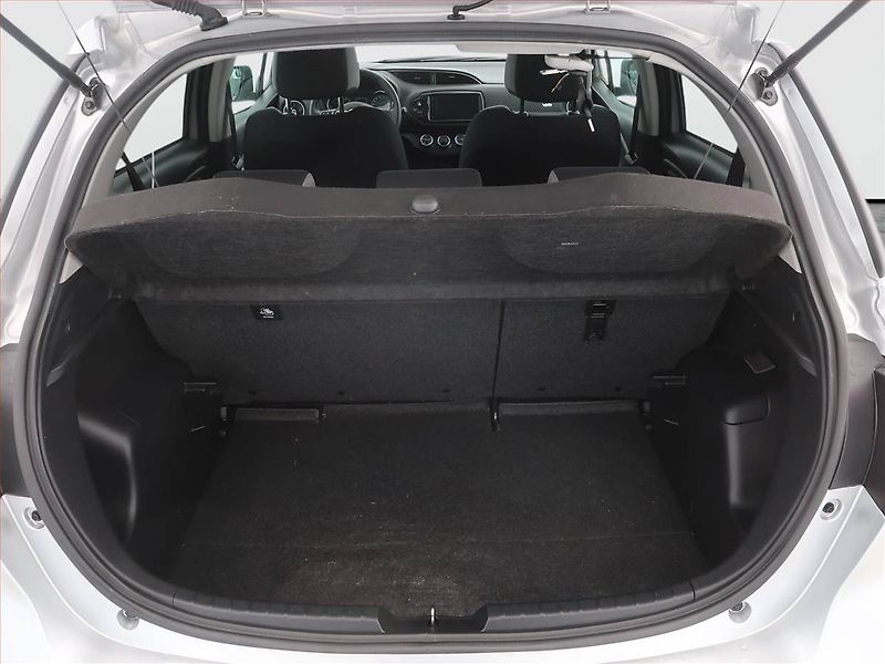 Toyota Yaris (2020) 1.5 Dual VVT-i, Serv.kniha - fotka 14 z 18