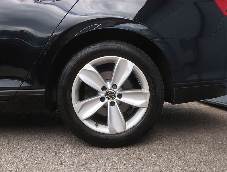 Volkswagen Passat (2022) 2.0 TDI, Automat, Serv.kniha - fotka 15 z 22