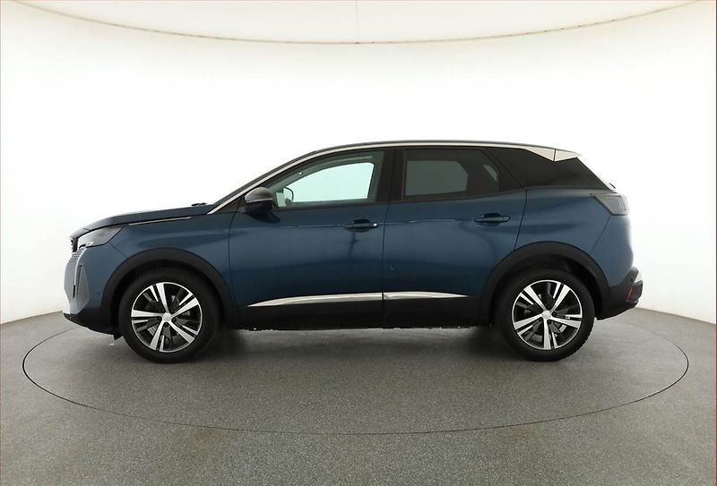 Peugeot 3008 (2023) 1.5 BlueHDi - fotka 3 z 16