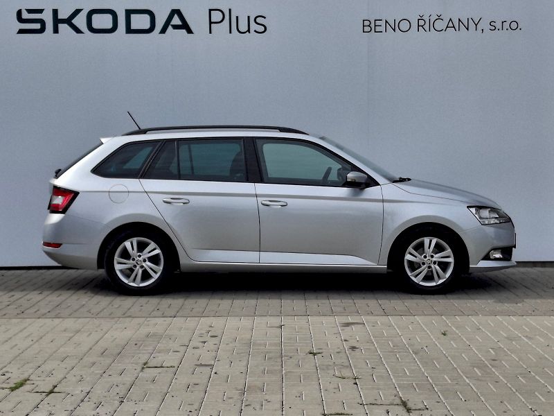 Škoda Fabia (2023) Combi Ambition 1,0TSi 70kW - fotka 11 z 32