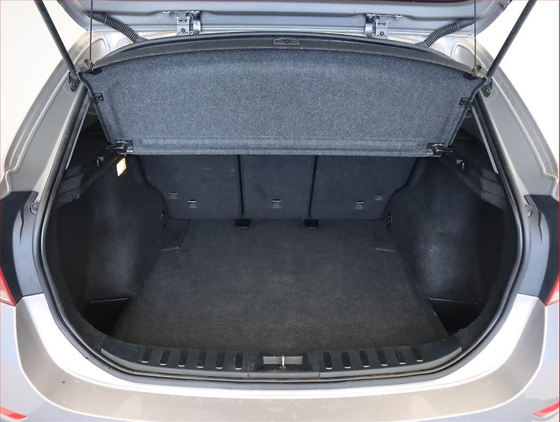 BMW X1 (2013) sDrive18d, Automat - fotka 14 z 16