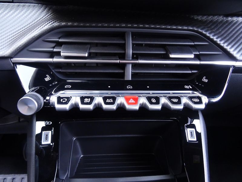 Peugeot 2008 (2026) ALLURE Turbo 100k MAN6 - fotka 33 z 43