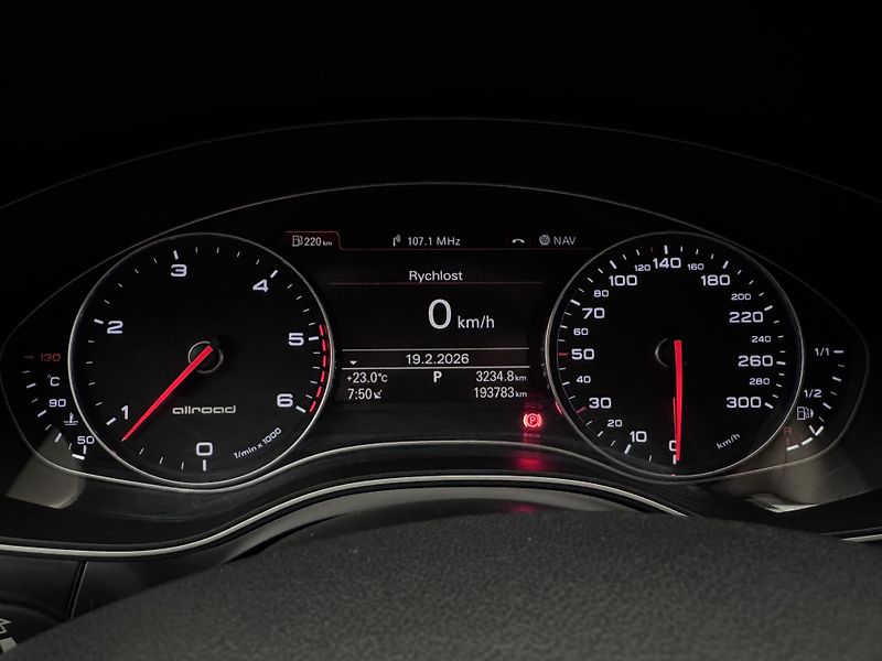 Audi A6 ALLROAD QUATTRO 3.0 TDI AUT - fotka 20 z 35