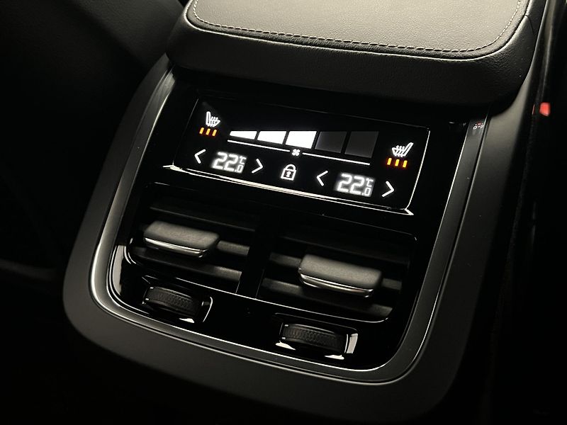 Volvo S90 B6 AWD R-Design - fotka 21 z 49