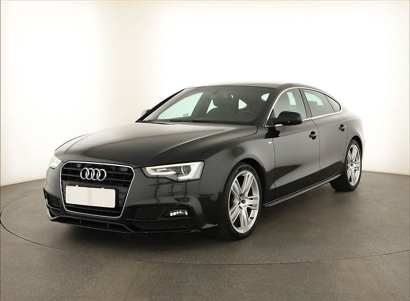 Audi A5 (2016) S-Line 2.0 TDI, Kůže, Navi - fotka 2 z 16