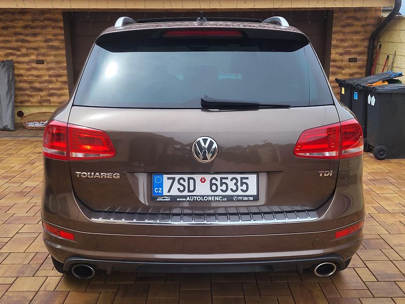 Volkswagen Touareg (2014) 4.2TDi V8 250KW*R-LINE*PANORAM - fotka 4 z 55