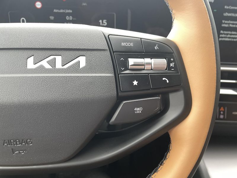Kia Sportage (2025) 4x4 7DCT TOP EVO/Brown *AKCE* - fotka 16 z 35