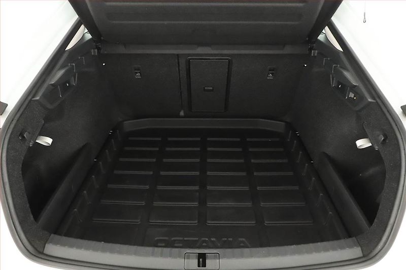 Škoda Octavia (2023) Style 1.0 TSI, ČR,1.maj, Navi - fotka 16 z 17