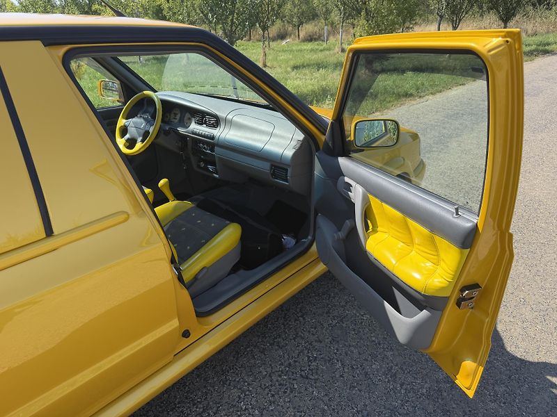 Škoda Felicia (2000) FUN 1,6MPI KOMPLETNÍ RENOVACE - fotka 45 z 83