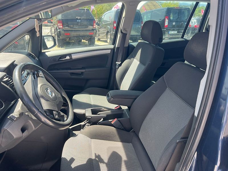 Opel Zafira 1.7 TDI - fotka 11 z 16