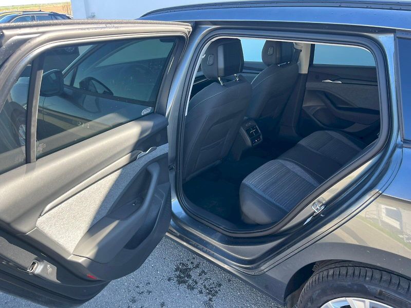Škoda Superb (2025) COMBI SELEC TD 110/2.0 A7F - fotka 10 z 34