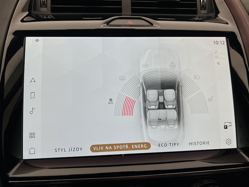 Jaguar E-Pace P200 S AWD AUT CZ - fotka 42 z 46