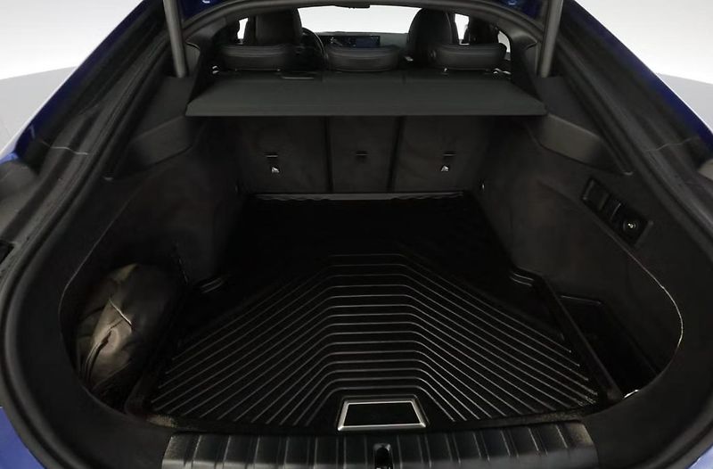 BMW i4 eDrive40 GC Tažné Ambient Kam - fotka 8 z 28