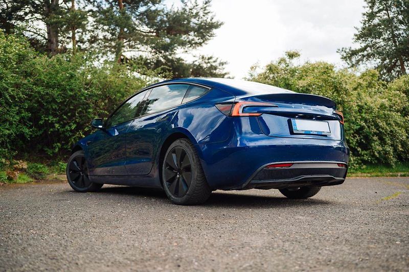 Tesla Model 3 (2023) Standard Range LFP, SoH 97% - fotka 6 z 26