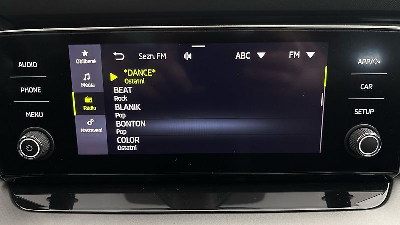 Škoda Octavia 1.0 TSI Ambition Combi - fotka 11 z 24