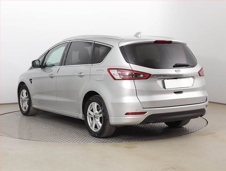 Ford S-MAX (2021) Titanium 2.0 TDCi, Automat - fotka 4 z 25