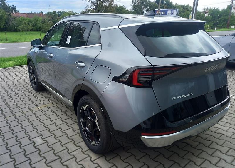 Kia Sportage 1,6 T-GDi 4x2 7DCT TOP - fotka 3 z 7