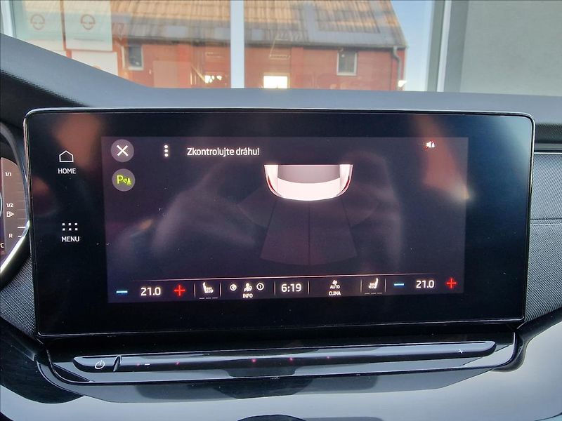 Škoda Octavia 2.0TDI Style, původ ČR,1.Maj. - fotka 27 z 50