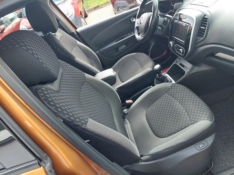 Renault Captur (2019) Collection 1.3TCe - fotka 23 z 41