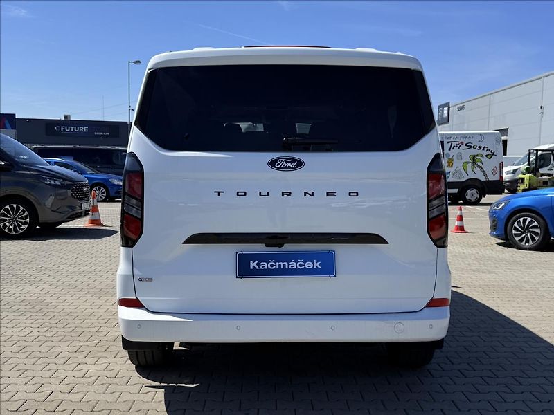 Ford Tourneo Custom 2,5 PHEV 171 kW Titanium L2 - fotka 4 z 26