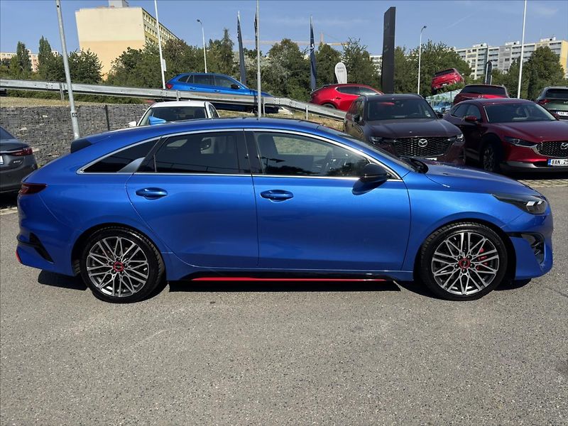Kia ProCeed 1,6 TGDi 150kW AT GT ZÁRUKA - fotka 6 z 50