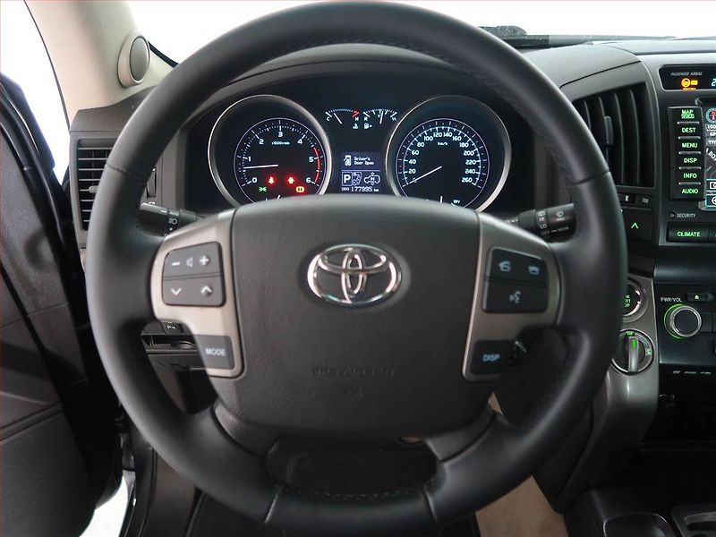 Toyota Land Cruiser (2009) 4.5 D-4D - fotka 14 z 14