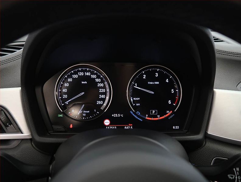 BMW X1 (2021) M Sport xDrive18d - fotka 11 z 23