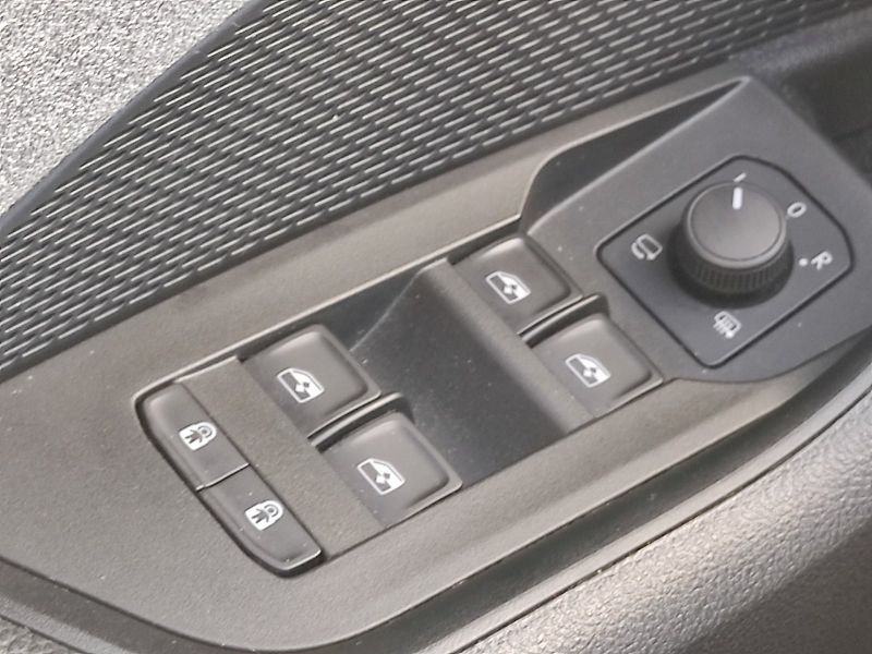 Škoda Octavia (2025) Top Selection 1,5 Tsi 110 Kw D - fotka 25 z 38