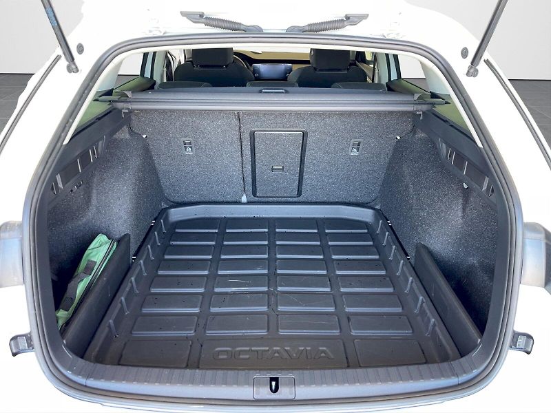 Škoda Octavia (2024) 2.0 TDI 85kW Ambition Plus com - fotka 31 z 34