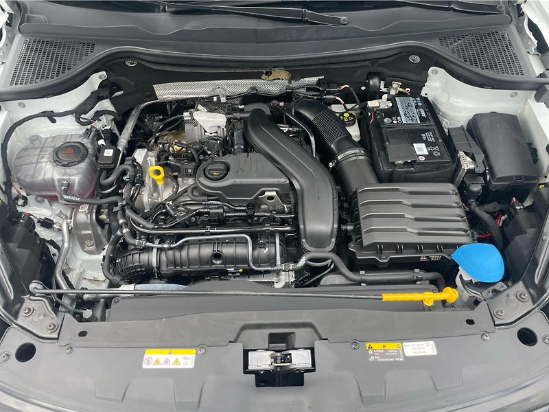 Škoda Karoq 1.5 TSi DSG 7st. SPORTLINE - fotka 27 z 29