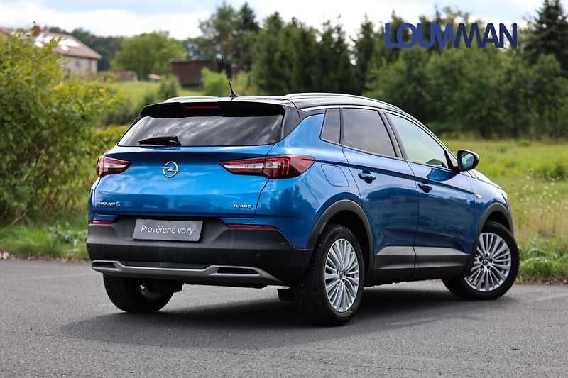 Opel Grandland X 1.2T INOVATION - fotka 2 z 25