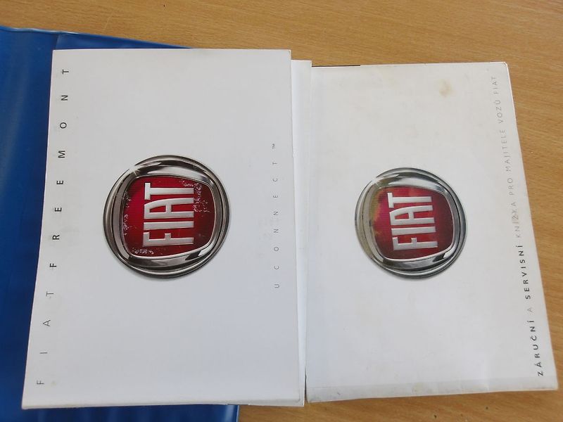 Fiat Freemont 2,4i LPG+BENZIN ! AUT ! 7 MÍST - fotka 29 z 33