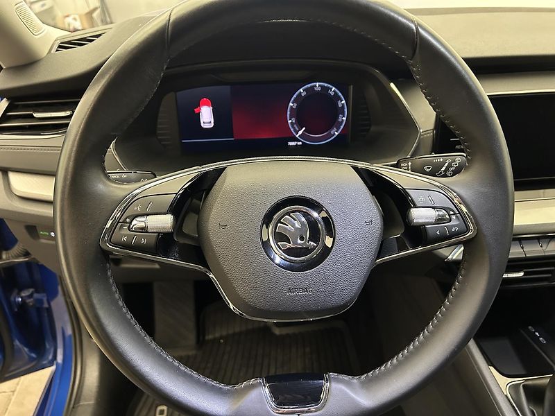 Škoda Octavia 2.0 TDI Ambition Plus Extra - fotka 8 z 22