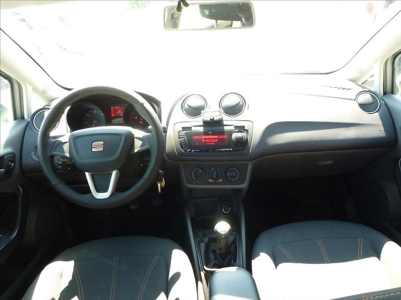 Seat Ibiza 1,2 TDI 3,4-3,9 l/100km  EcoMo - fotka 30 z 54